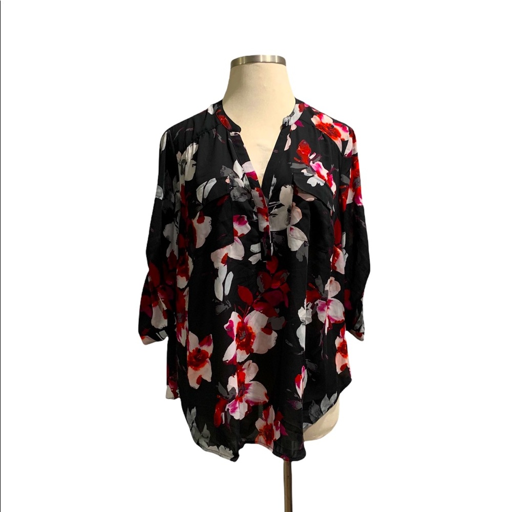 Torrid  Womens 2X  Black Floral Chiffon Top